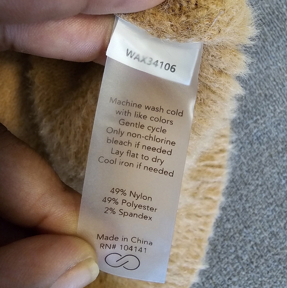 Calia by Carrie Underwood Cozy Tan Brown Comfy Turtleneck Sweater Size Medium - Picture 4 of 5